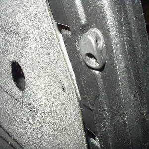 Luggage net screw